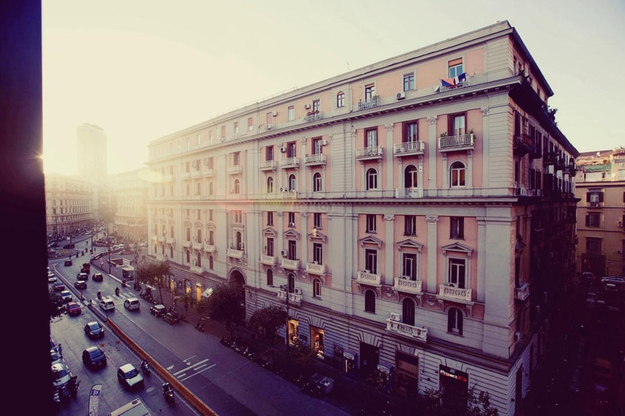 B&B Atmosfere Del Centro Storico Неаполь Экстерьер фото