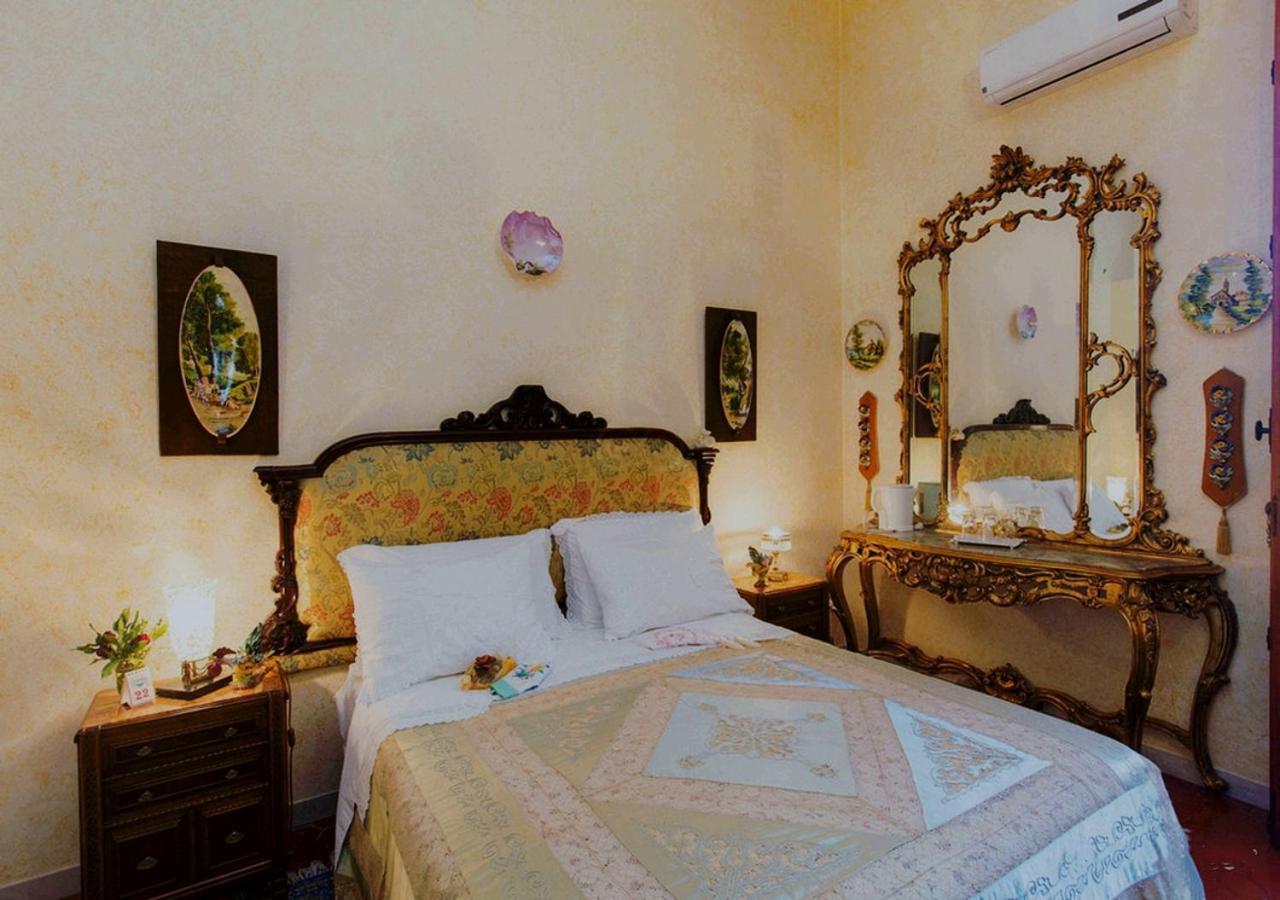 B&B Atmosfere Del Centro Storico Неаполь Экстерьер фото