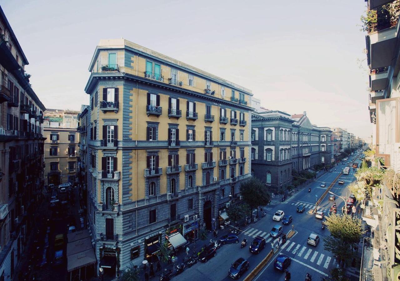 B&B Atmosfere Del Centro Storico Неаполь Экстерьер фото