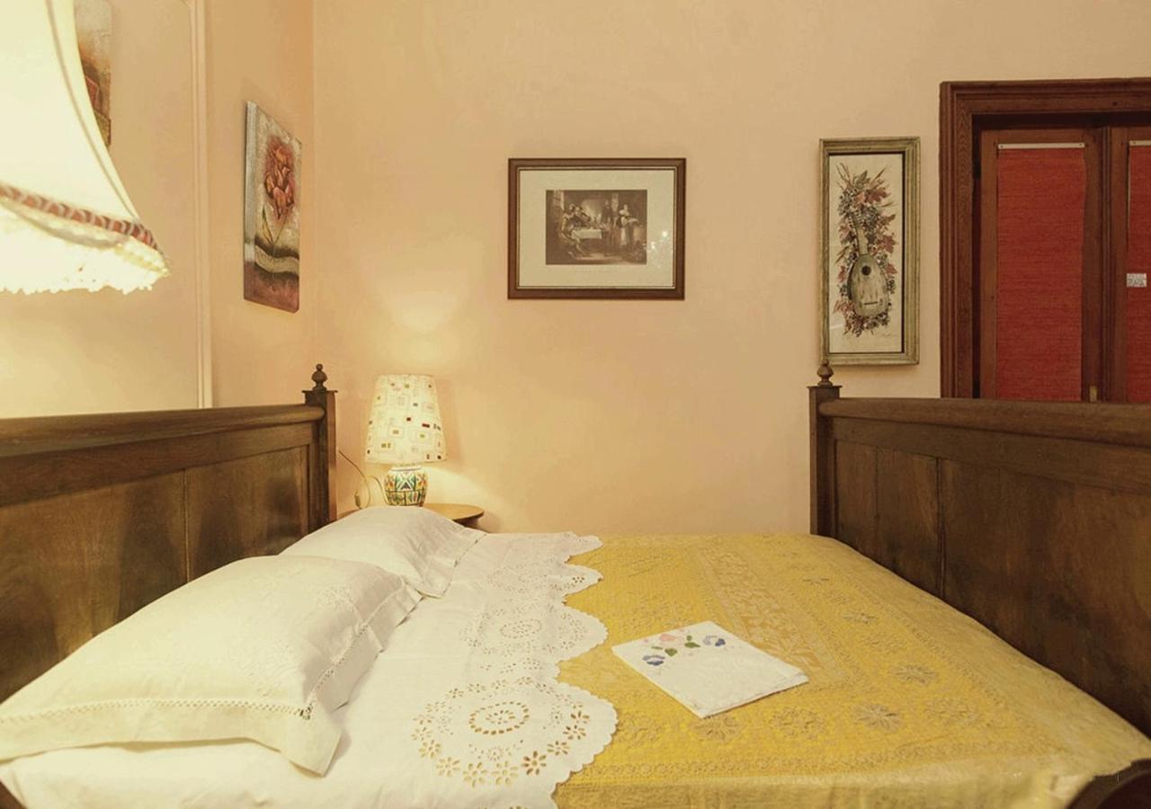 B&B Atmosfere Del Centro Storico Неаполь Экстерьер фото