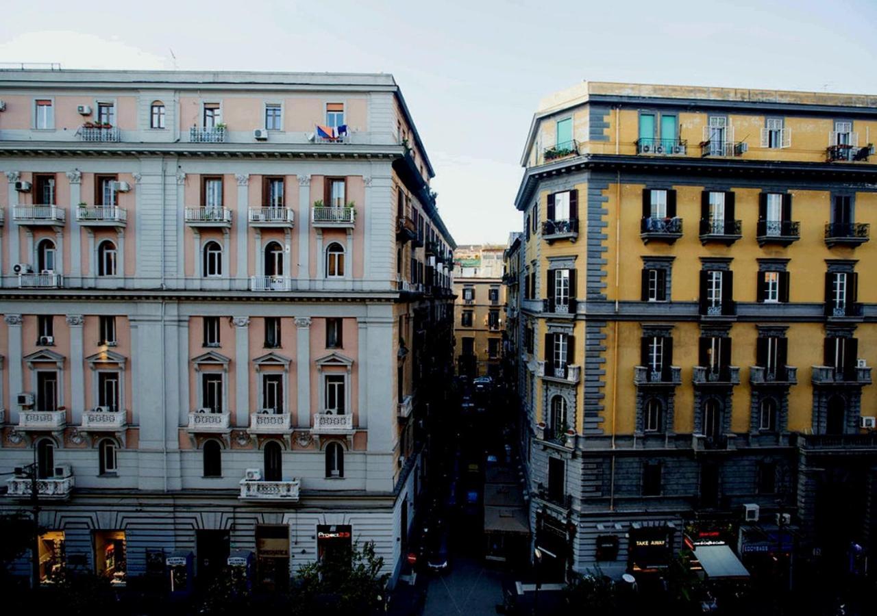 B&B Atmosfere Del Centro Storico Неаполь Экстерьер фото